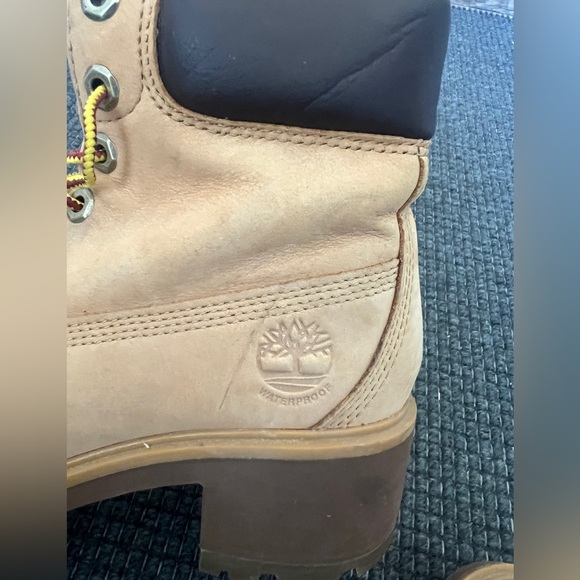 Timberlands Women's Kinsley 6-Inch Boot - Picture 6 of 7